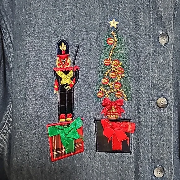 Casual Corner Annex Christmas Shirt Sz M Embroidered Beading Holiday Estate Sale - Picture 2 of 6